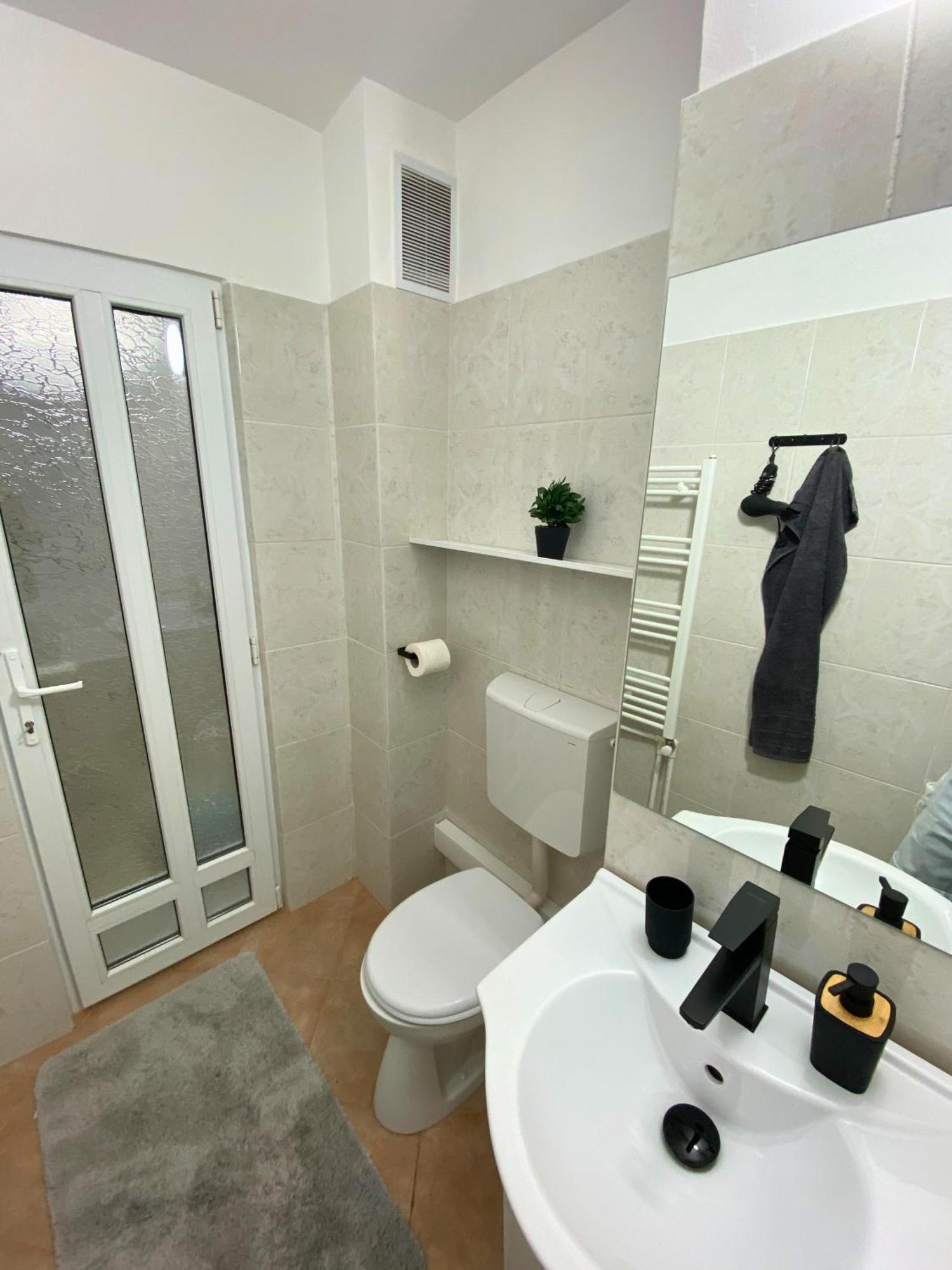 Apartament Fălticeni Екстериор снимка